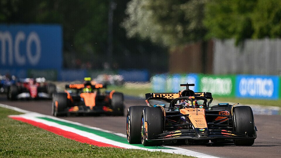 McLaren-Pilot Oscar Piastri vor Teamkollege Lando Norris