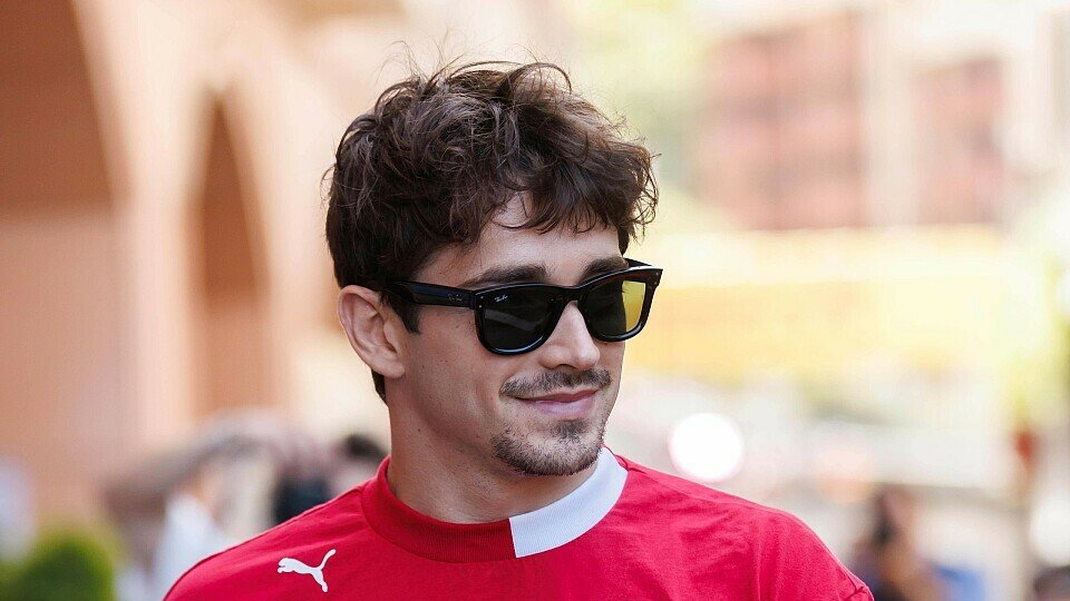 Ferrari-Fahrer Charles Leclerc im Paddock