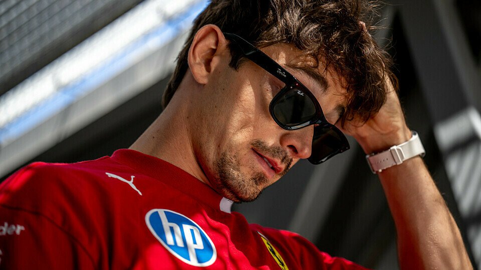 Ferrari-Pilot Charles Leclerc greift sich in Monaco an den Kopf Ferrari-Pilot Charles Leclerc greift sich in Monaco an den Kopf