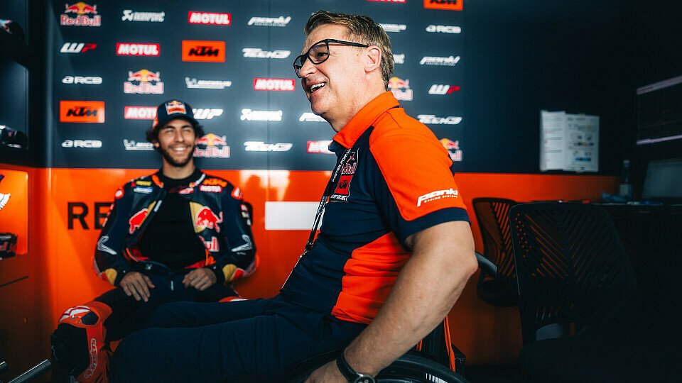 Pit Beirer und Enea Bastianini in der Tech3-Box