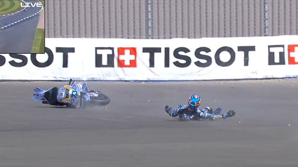 Alex Marquez kam der Wand bei seinem MotoGP-Sturz gefährlich nahe, Foto: Screenshot/MotoGP.com