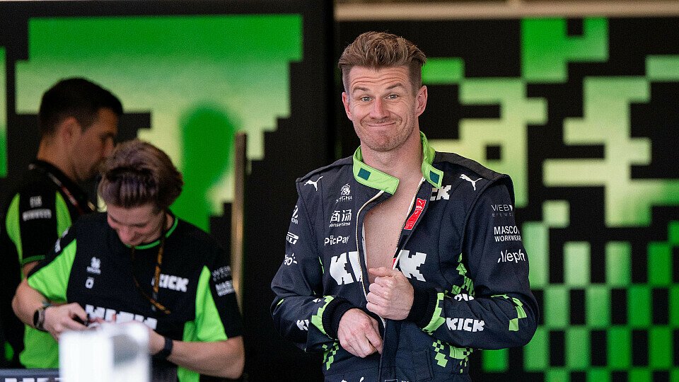 Sauber-Fahrer Nico Hülkenberg in der Box Sauber-Fahrer Nico Hülkenberg in der Box