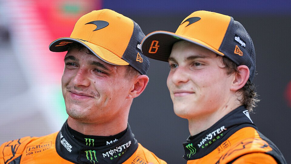 McLaren-Podium mit Lando Norris und Sieger Oscar Piastri