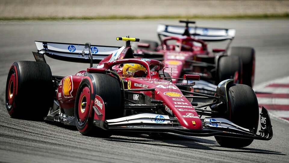Lewis Hamilton vor Ferrari-Teamkollege Charles Leclerc Lewis Hamilton vor Ferrari-Teamkollege Charles Leclerc