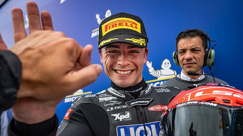 Manu Gonzalez feiert seinen Sieg in Le Mans