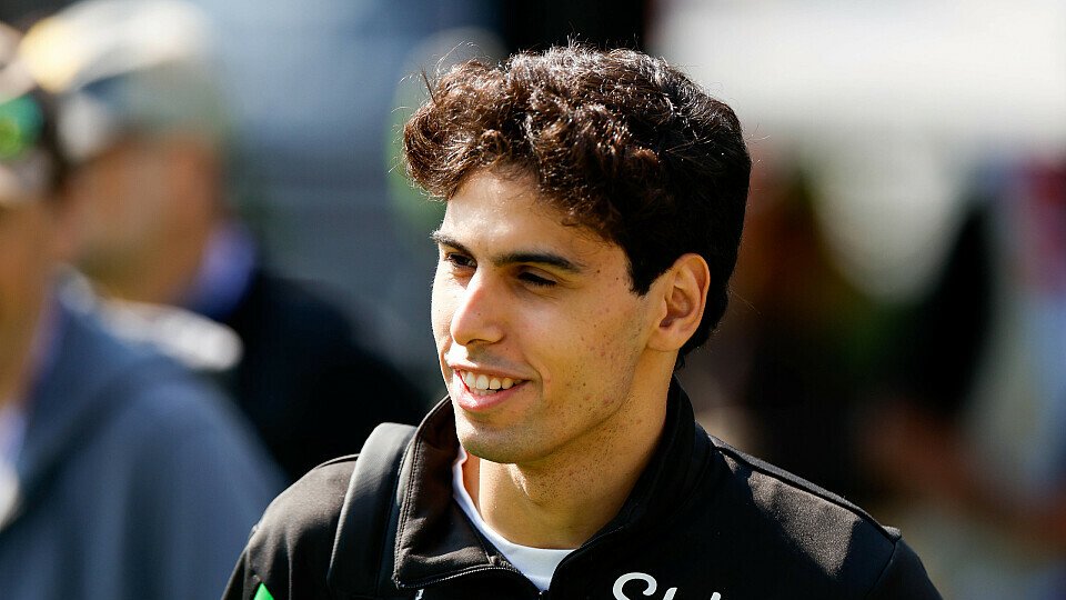 Sauber-Fahrer Gabriel Bortoleto im Paddock