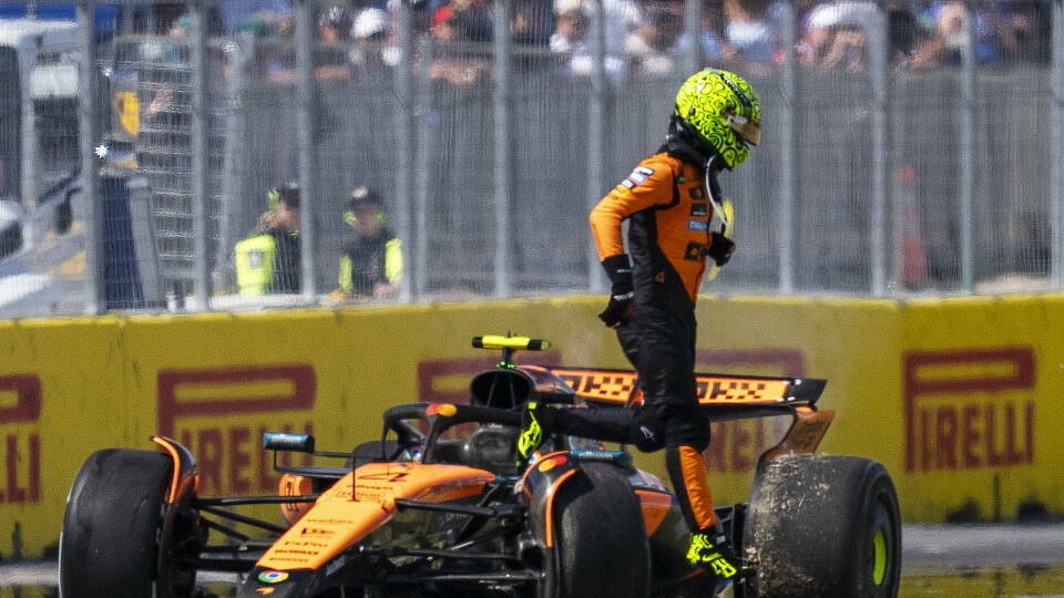 Lando Norris nach dem Crash im McLaren