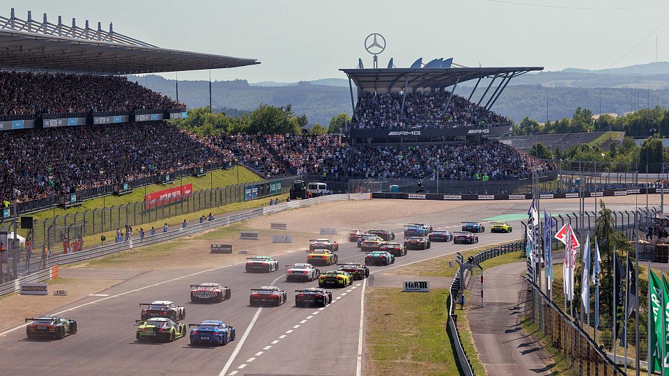 Start zu 24h Nürburgring 2025