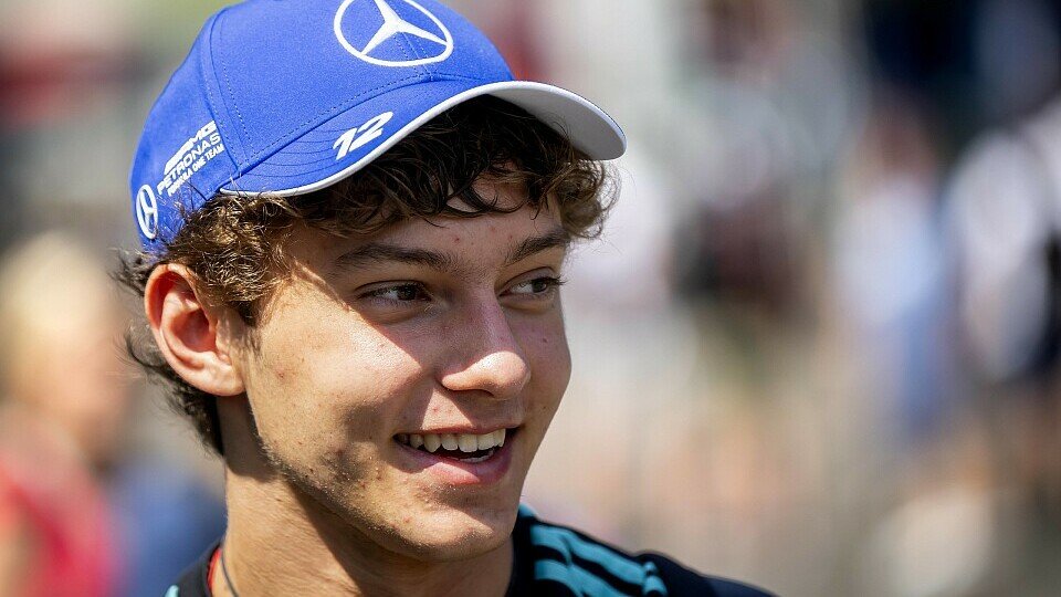 Mercedes-Fahrer Kimi Antonelli im Paddock Mercedes-Fahrer Kimi Antonelli im Paddock