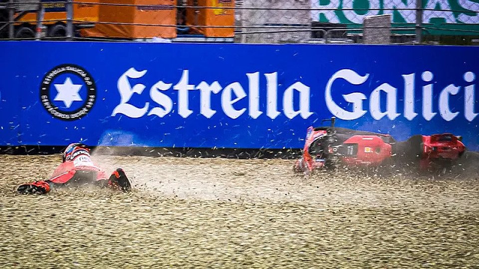 Marc Marquez stürzt im MotoGP-Training von Assen Marc Marquez stürzt im MotoGP-Training von Assen