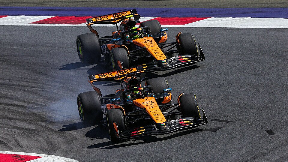 Oscar Piastri konnte kurz seinen McLaren-Teamkollegen Lando Norris überholen und die Führung übernehmen Oscar Piastri konnte kurz seinen McLaren-Teamkollegen Lando Norris überholen und die Führung übernehmen