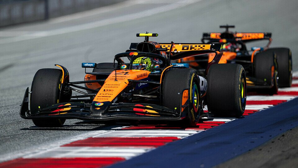 Lando Norris führt vor McLaren-Teamkollege Oscar Piastri Lando Norris führt vor McLaren-Teamkollege Oscar Piastri