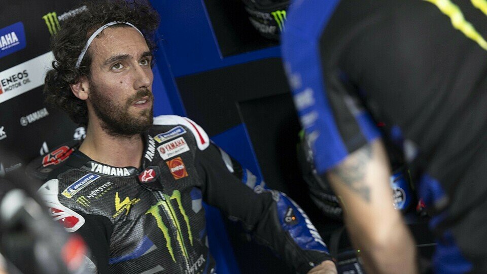 Alex Rins dans la boîte Yamaha