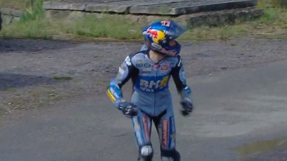 Alex Marquez musste nach einem Sturz im MotoGP-Training rennen, Foto: Screenshot/MotoGP.com
