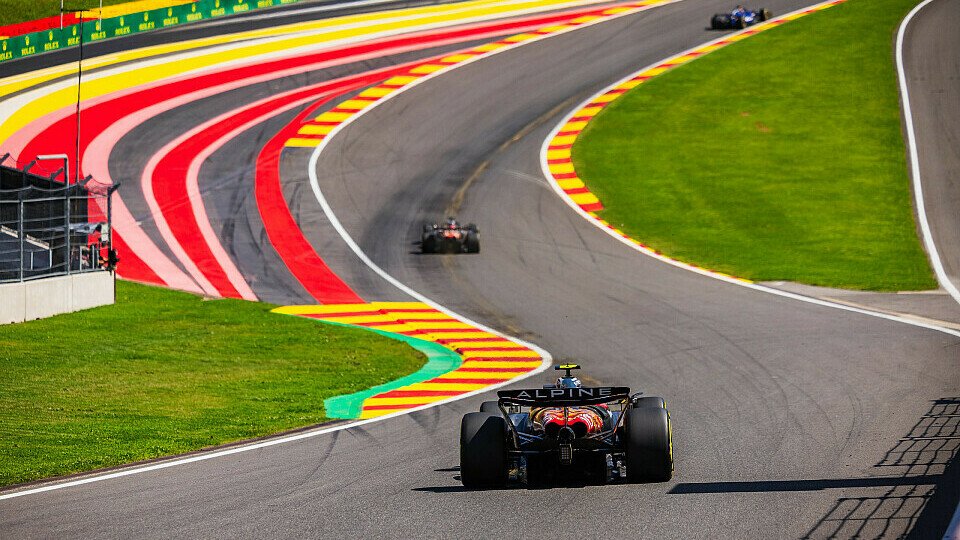 Pierre Gasly (Alpine) beim Belgien-GP 2024 vor Eau Rouge