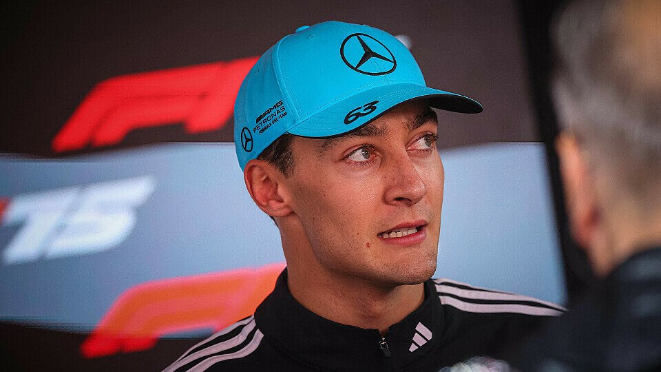 George Russell spricht nach dem Rennen in Spa zu Journalisten