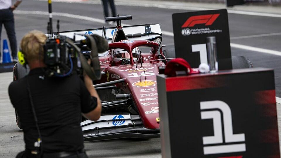 Ferrari-Fahrer Charles Leclerc gewinnt das Qualifying auf dem Hungaroring