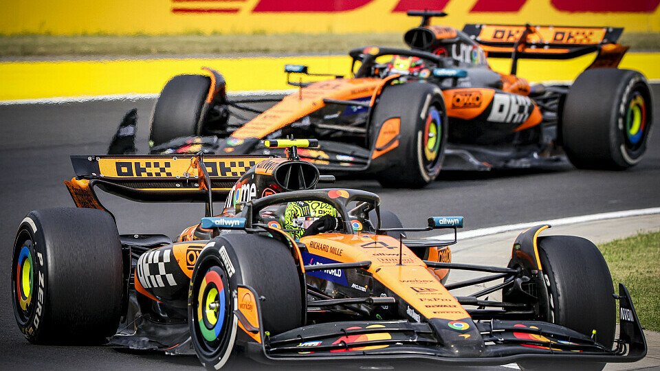 Lando Norris und Oscar Piastri (beide McLaren) beim Formel-1-Rennen am Hungaroring in Budapest, Ungarn