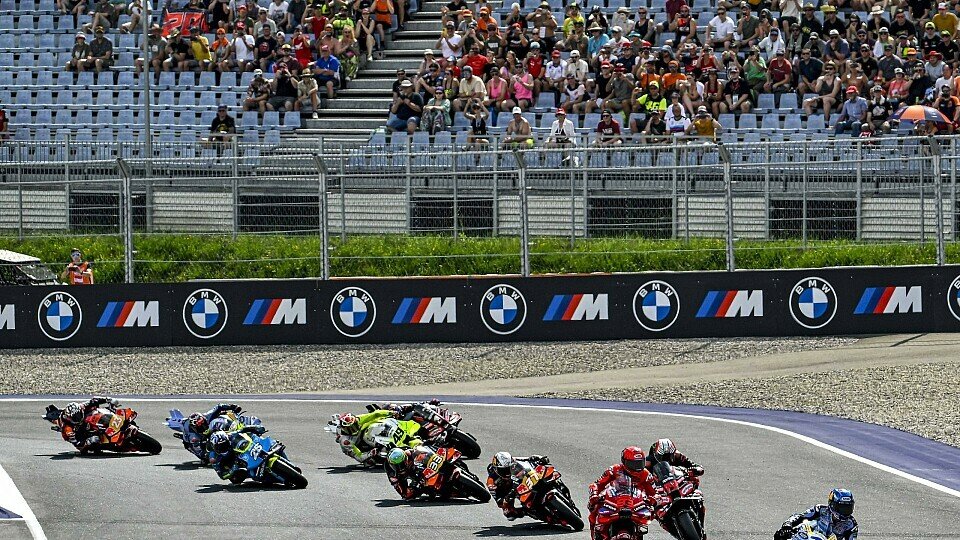 Magerer Besuch auf den Tribünen beim Österreich GP Magerer Besuch auf den Tribünen beim Österreich GP