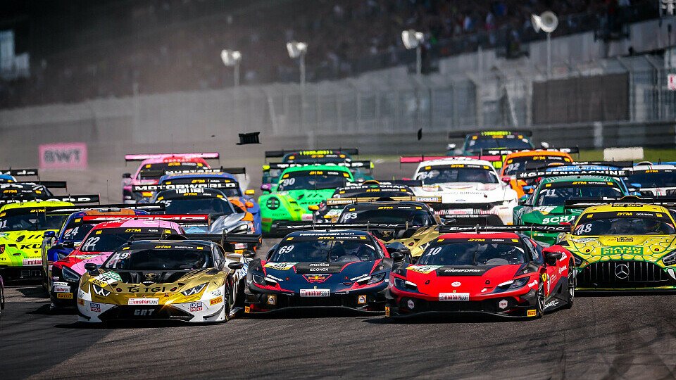 Start zu einem DTM-Rennen