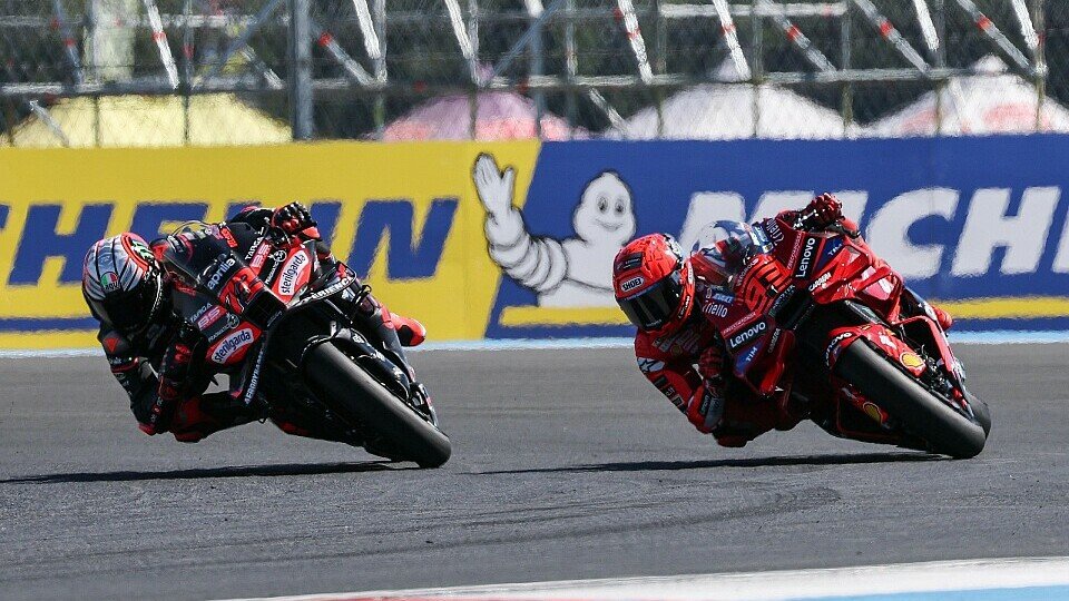 Marco Bezzecchi und Marc Marquez kämpfen in Ungarn