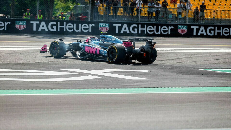 Aron Paul dreht sich im Alpine von der Strecke