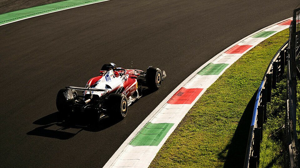 Charles Leclerc beim Training in Monza