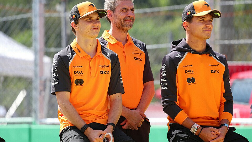 McLaren Teamchef Andrea Stella und Fahrer