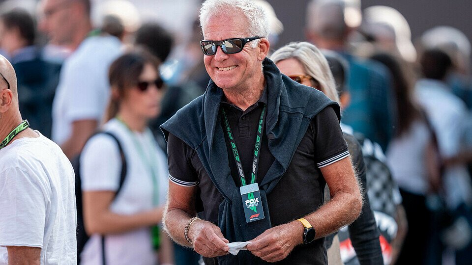 F1-Experte Christian Danner im Paddock