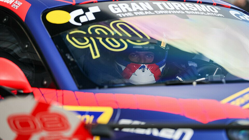 Ein Blick auf Max Verstappen durch die Windschutzscheibe