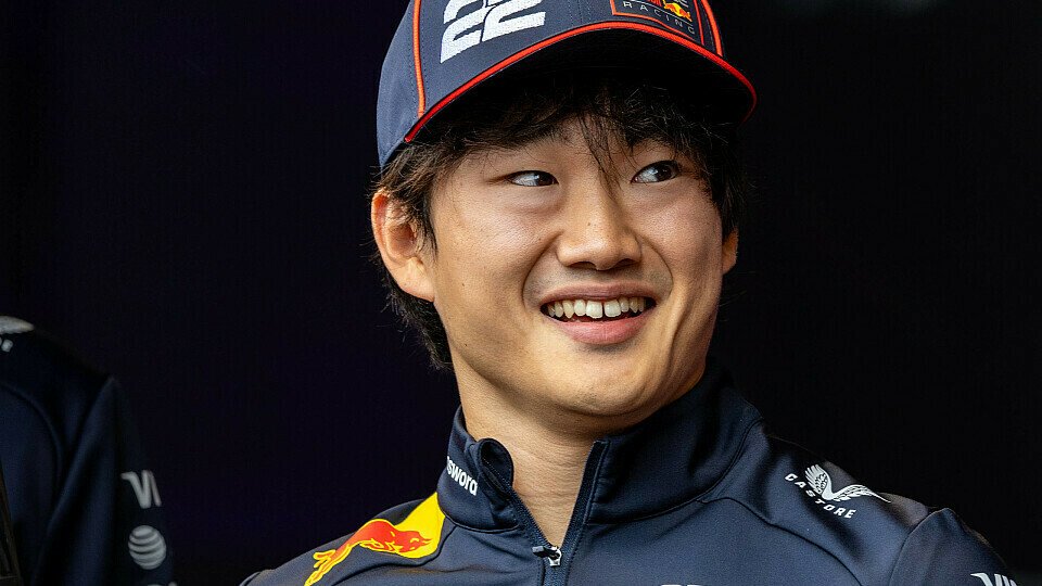 Portrait von Yuki Tsunoda bei der Formel 1 in Baku