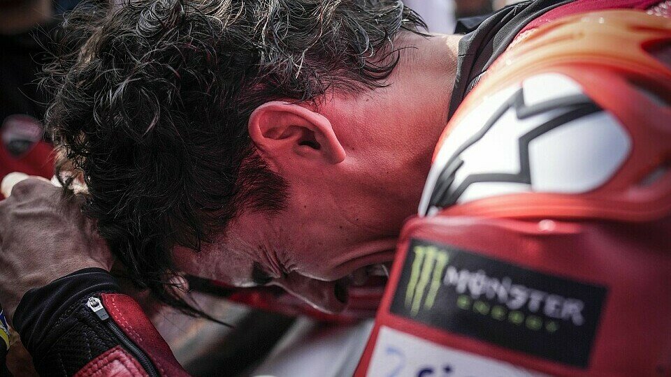 Marc Marquez feiert seinen Sieg Marc Marquez feiert seinen Sieg