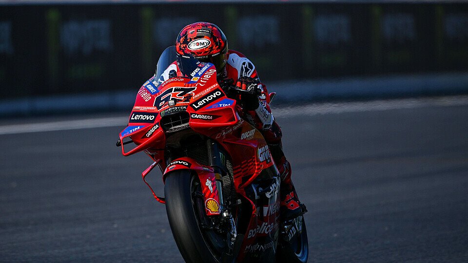 Francesco Bagnaia feiert seinen ersten Sprintsieg des Jahres, Foto: IMAGO / PsnewZ