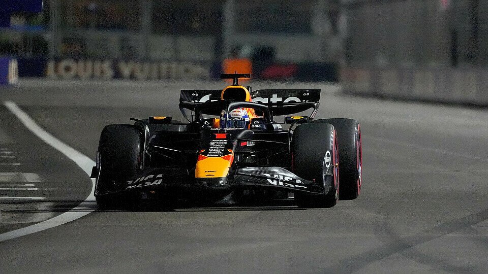 Max Verstappen im Training am Freitag bei der Formel 1 in Singapur

