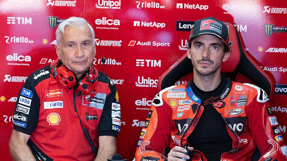 Francesco Bagnaia und Davide Tardozzi in der Ducati-Box Francesco Bagnaia und Davide Tardozzi in der Ducati-Box