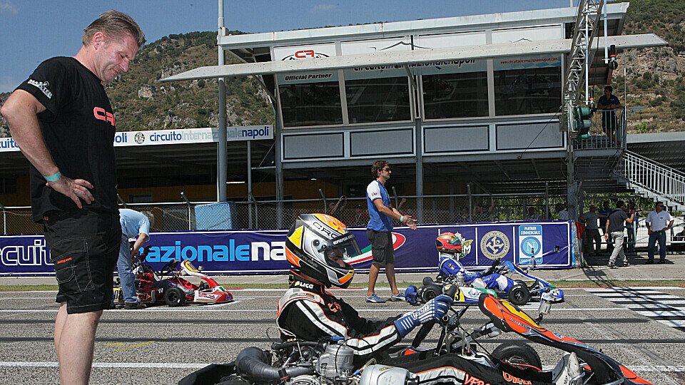 Max Verstappen und sein Vater bei der Karting WSK KZ1 Euro Series 2012 Max Verstappen und sein Vater bei der Karting WSK KZ1 Euro Series 2012