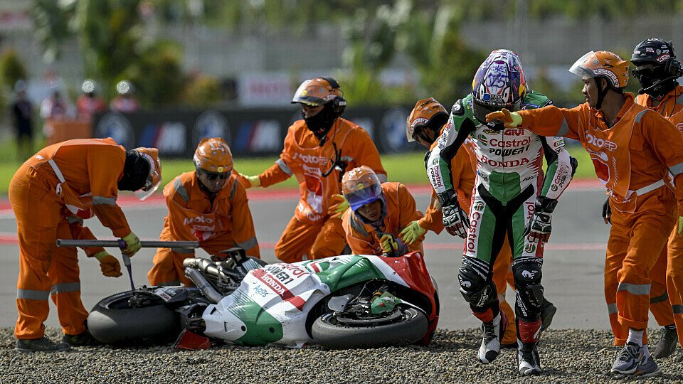 Sturz von Johann Zarco im Indonesien GP Sturz von Johann Zarco im Indonesien GP