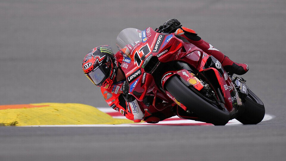 Nicolo Bulega im MotoGP-Training in Portimao Nicolo Bulega im MotoGP-Training in Portimao