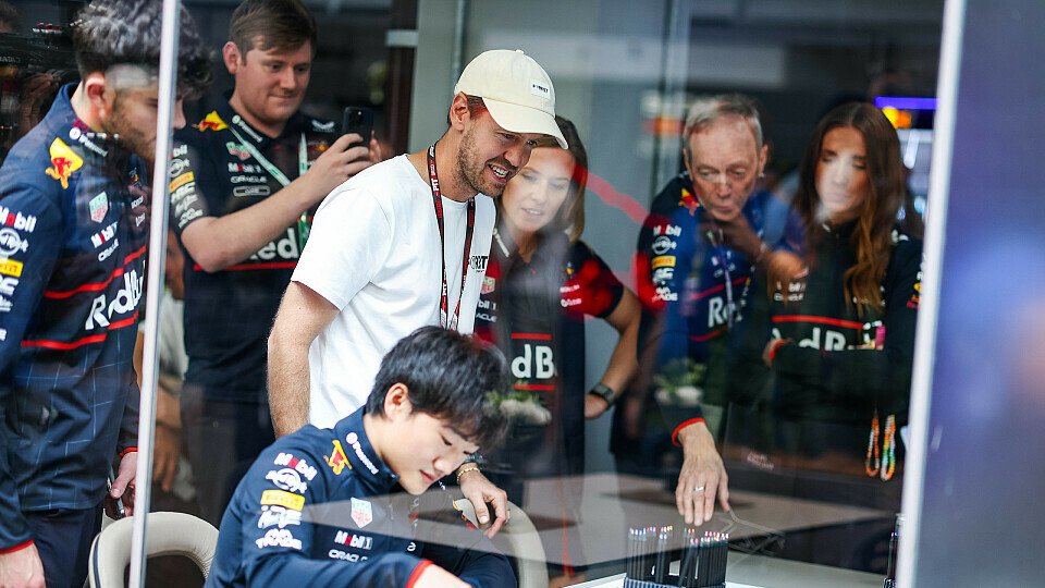 Sebastian Vettel in der Red-Bull-Hospitality
