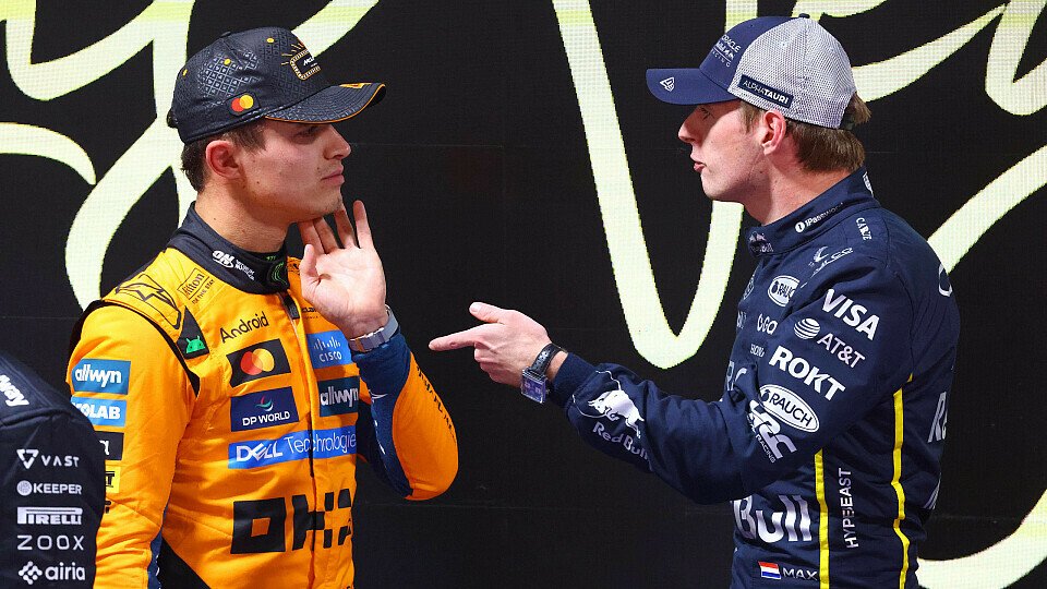 Lando Norris und Max Verstappen diskutieren nach dem Formel-1-Rennen in Las Vegas Lando Norris und Max Verstappen diskutieren nach dem Formel-1-Rennen in Las Vegas