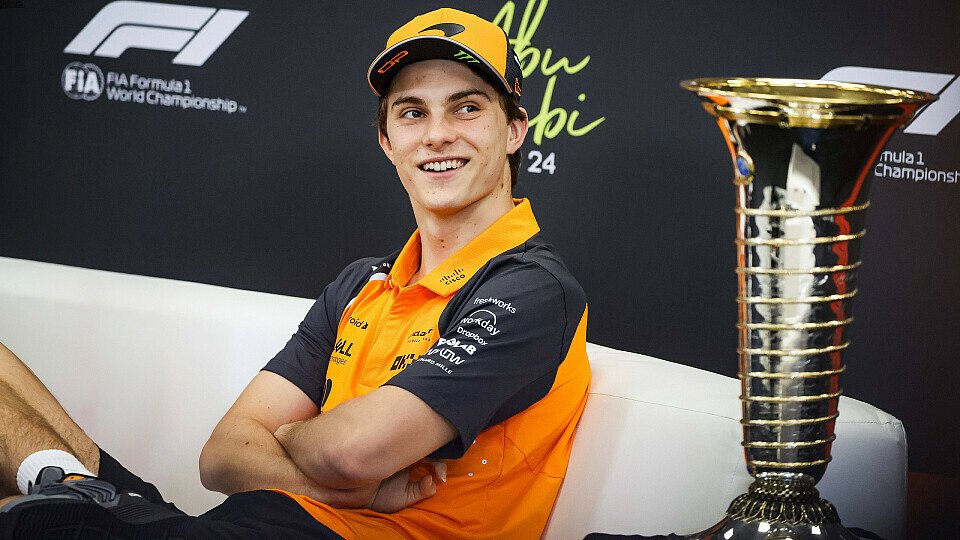 Oscar Piastri im Interview in Abu Dhabi