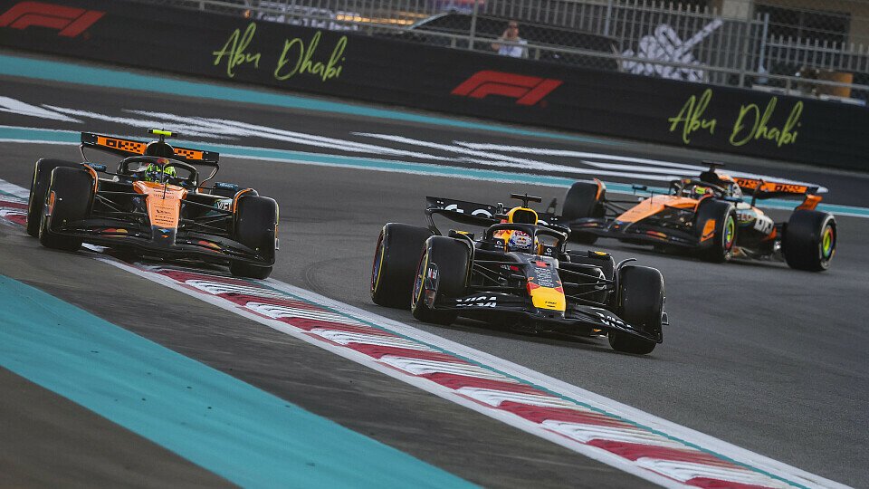Lando Norris, Max Verstappen und Oscar Piastri beim Start in Abu Dhabi
