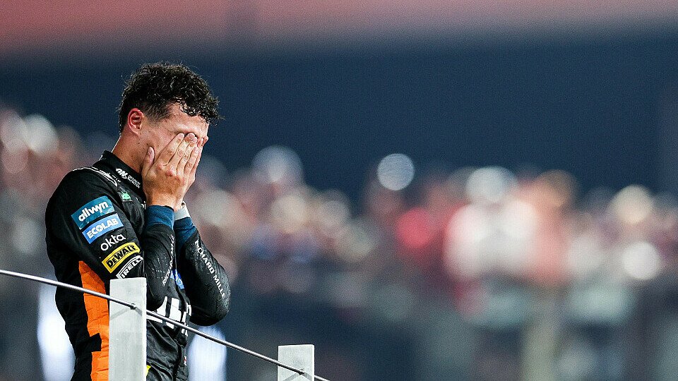 Lando Norris auf dem Podium in Abu Dhabi
