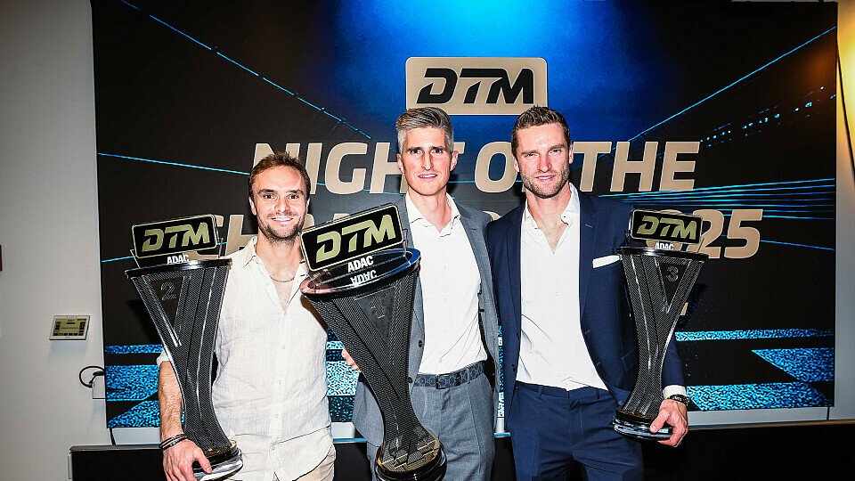 Mercedes-AMG Motorsportleiter Christoph Sagemüller mit Lucas Auer und Maro Engel Mercedes-AMG Motorsportleiter Christoph Sagemüller mit Lucas Auer und Maro Engel