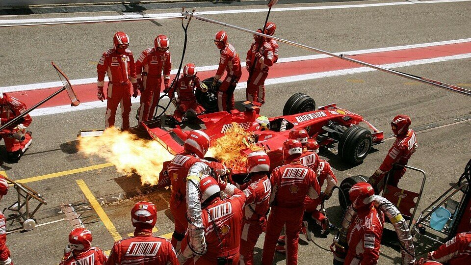 Felipe Massas Ferrari fing beim Boxenstopp in Spanien Feuer