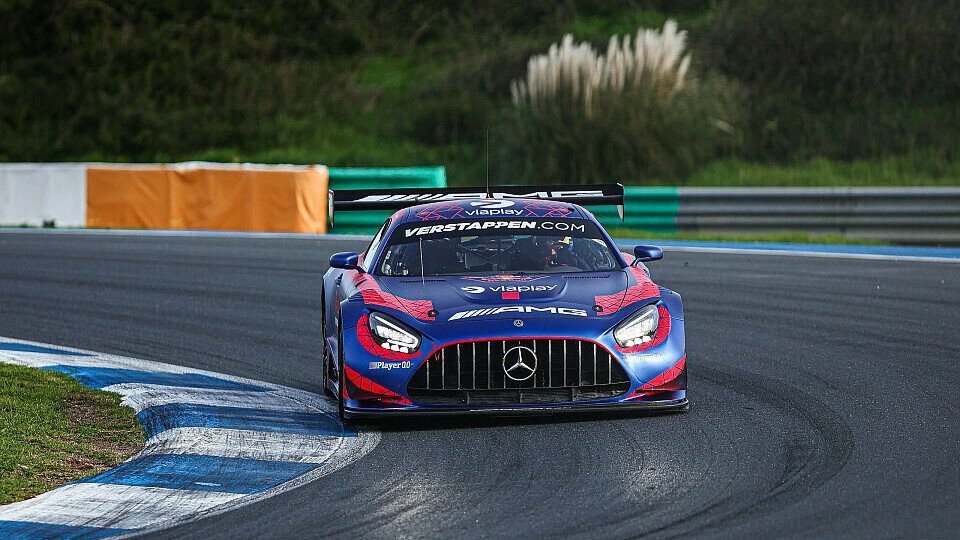Max Verstappen testet einen GT3-Mercedes in Estoril.