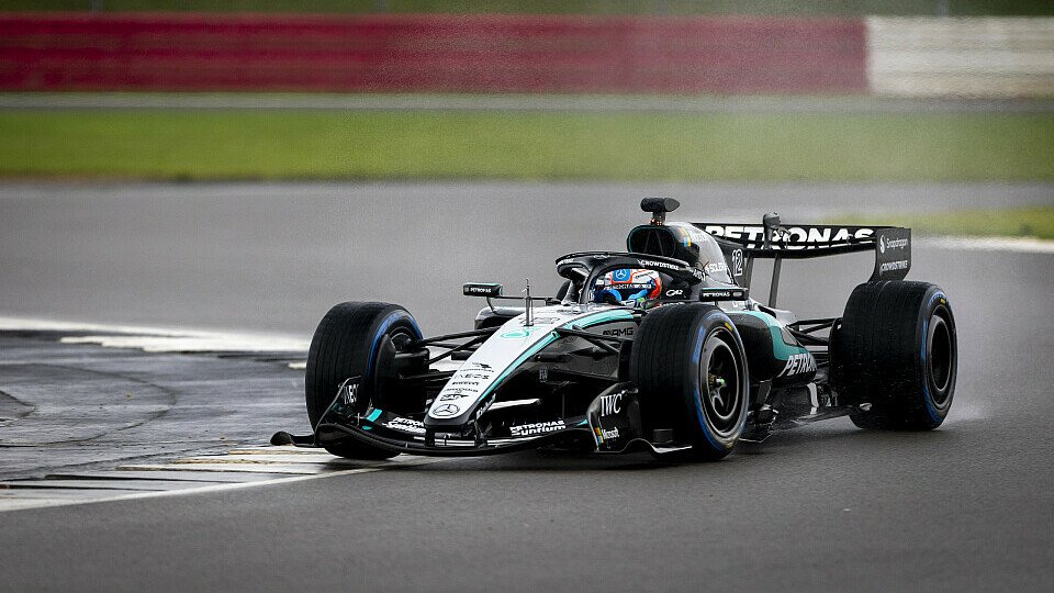 Kimi Antonelli beim Shakedown des Mercedes F1 W17 in Silverstone
