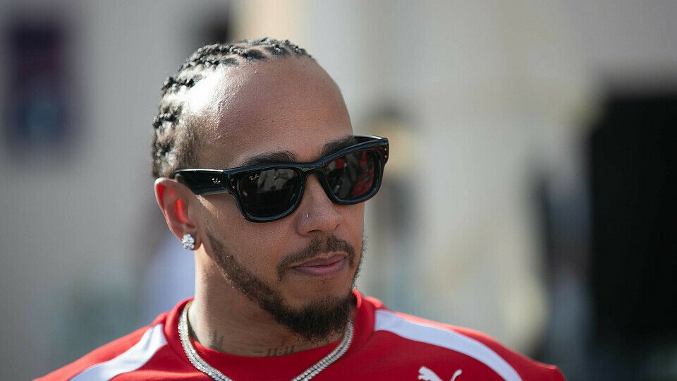 Lewis Hamilton im Paddock in Bahrain.