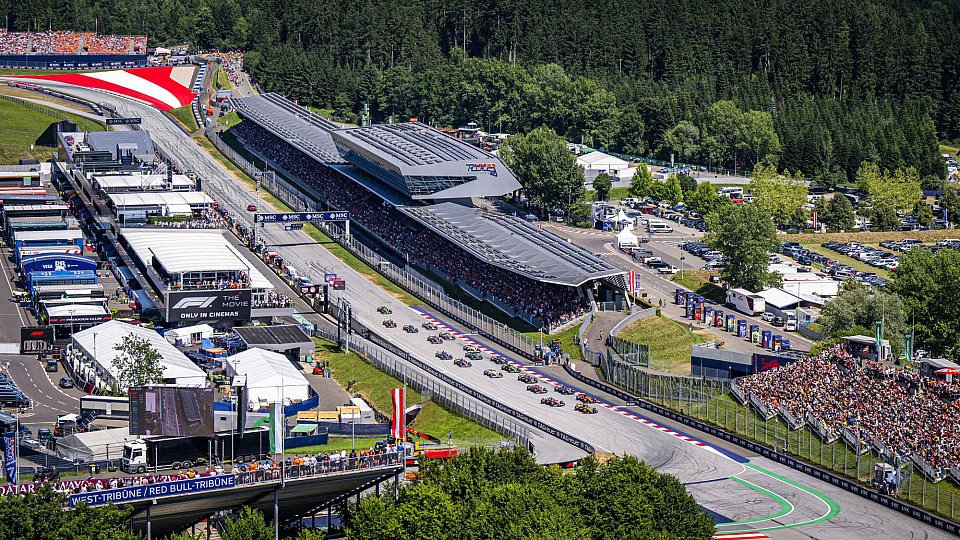Die Start-Ziel-Gerade am Red Bull Ring Die Start-Ziel-Gerade am Red Bull Ring