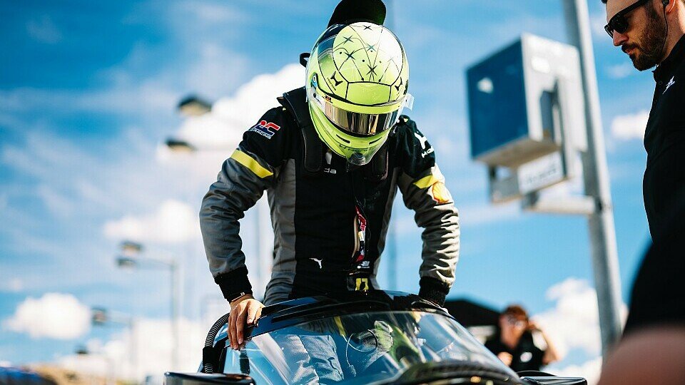 Mick Schumacher beim IndyCar-Test auf dem Phoenix Raceway Mick Schumacher beim IndyCar-Test auf dem Phoenix Raceway